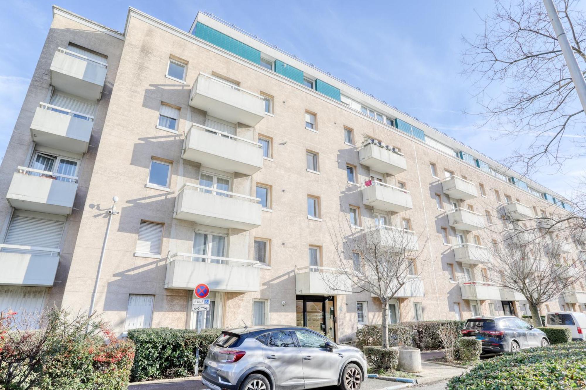 Le Warm Cocon - Spacieux T3 - 5 Personnes - Wifi Et Parking Rosny-sous-Bois Esterno foto